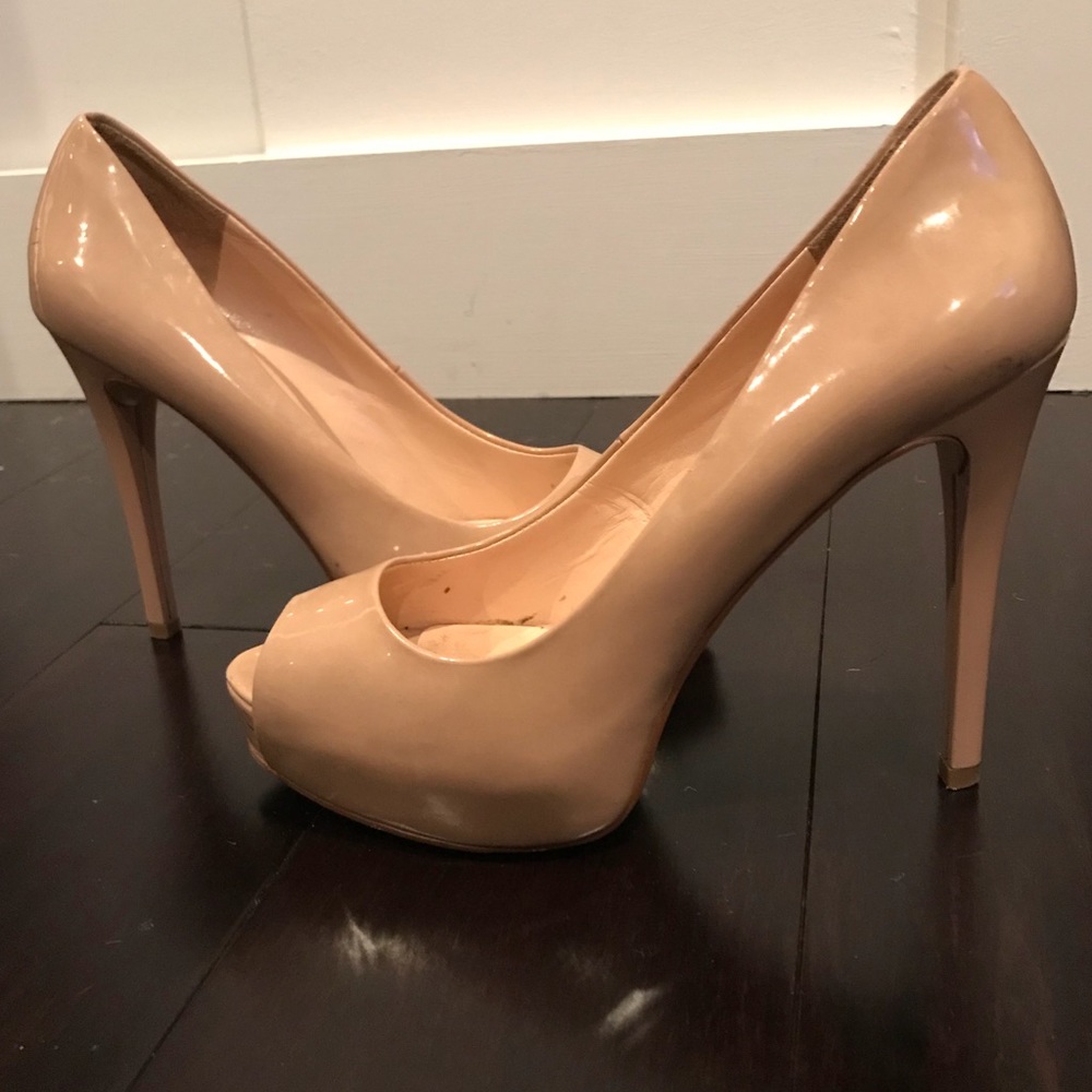 Nude Patent Leather Heels with peep toe (Guess)